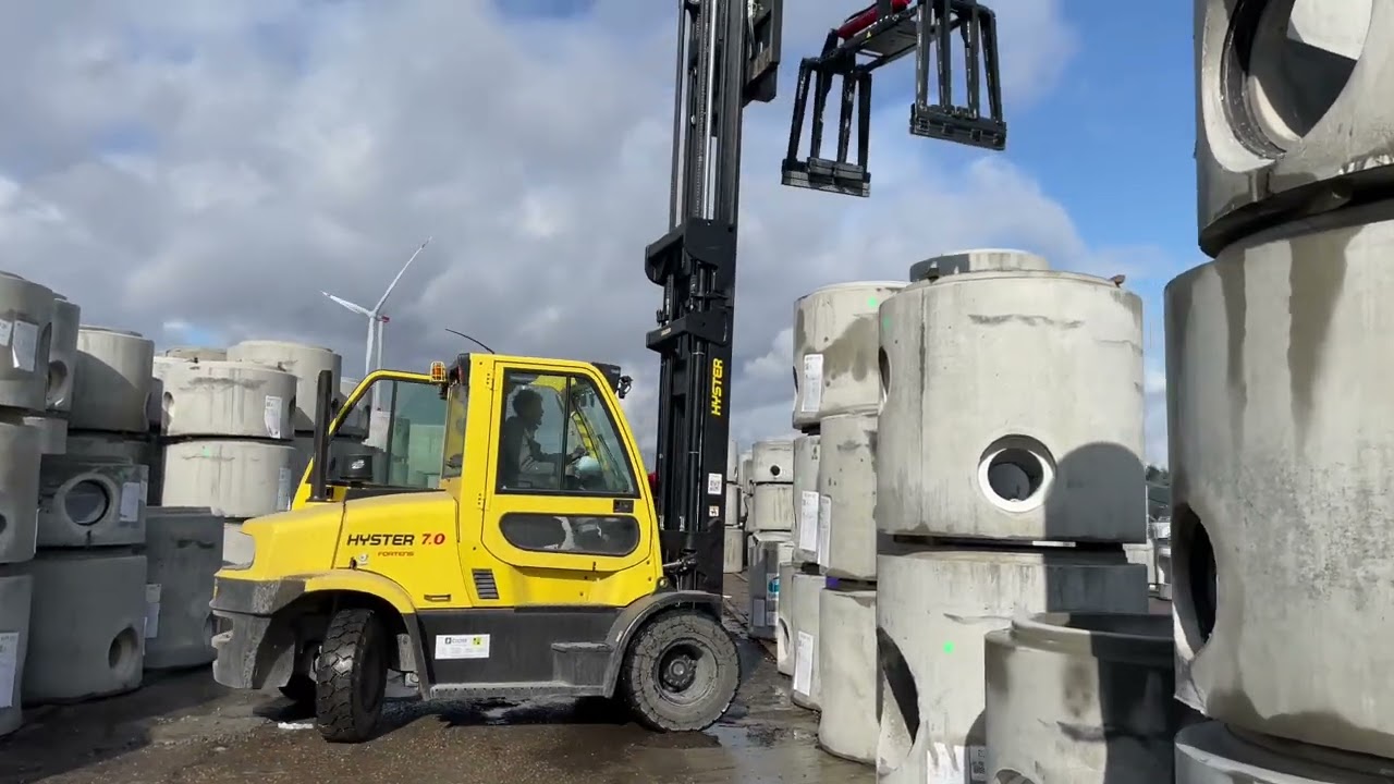 JKB | hydraulic concrete pipe attachment