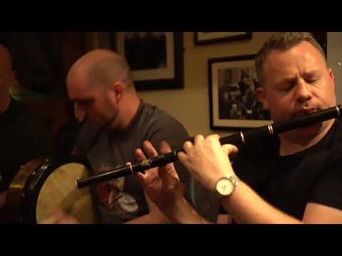 Cryans Carrick on Shannon -Jamestown Trad with Alan Doherty, Robbie Walsh and Paul Kelly.