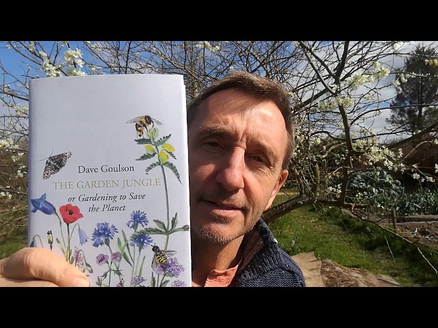 Vídeo relacionado con The garden jungle, or Gardening to save the planet: or gardening to save te planet