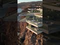 This $350.000 Glass Cliff Mansion Overlooks the Ocean 📍 Big Sur, California