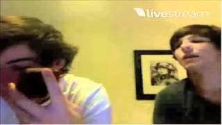 Louis Tomlinson and Harry Styles Twitcam video
