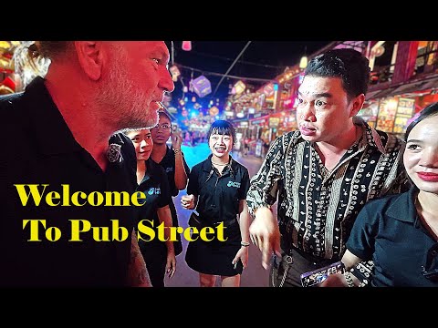 Siem Reap At Night, Welcome To Pub Street Cambodia