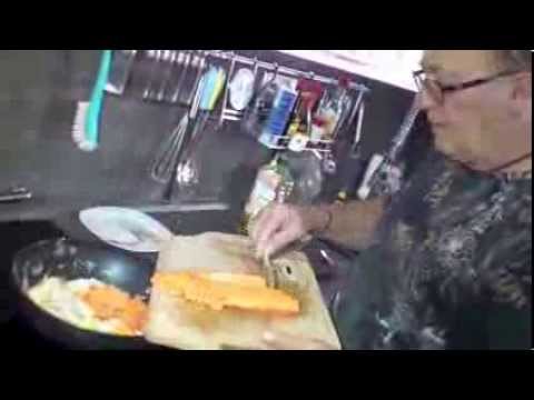 Petr Janda a jeho kuře s papájou