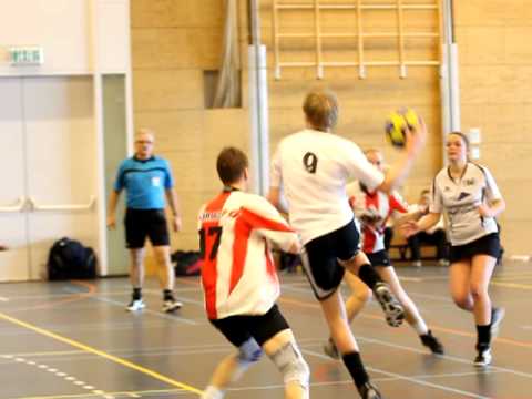 Fragment 5 competitewedstrijd  HKC A1 - DeetosSnel/Volhuis A2  [4 februari 2011]