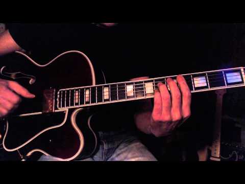 Solo Jazz Guitar - Stompin´ at the Savoy - Chord Melody