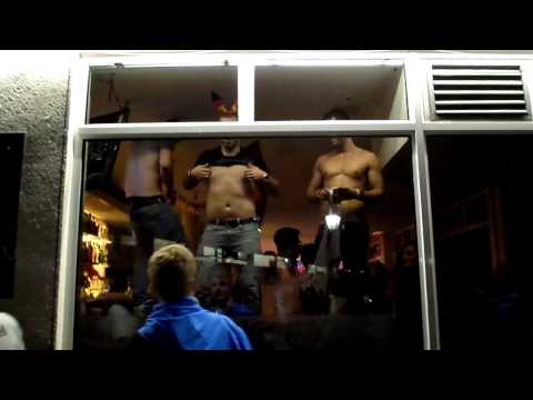 WM 2014 Freiburg - Striptease im Uni Café