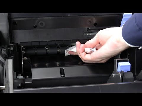 Cleaning the Paper Feed Roller