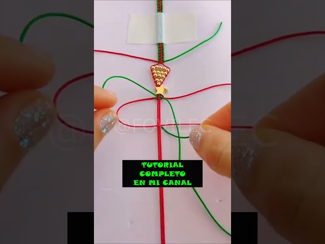 Vídeo relacionado con PHCLASY Holiday Charm Bead Compatible para Europeo Pulseras y Collares Navidad Charms y Perlas para Mujer Árbol de Navidad Combinado-02