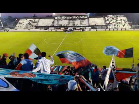 "HInchada de Brown de Adrogue en Caseros vs Sarmiento (Copa Argentina 2017) Video 1" Barra: Los Pibes del Barrio • Club: Brown de Adrogué • País: Argentina
