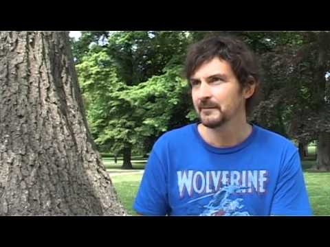 Morgan Larsson, programledare för Christer i P3, berättar om sin debutbok Radhusdisco