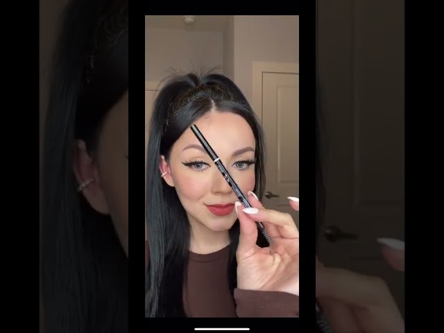 Vídeo relacionado con Kit Maquillaje Mujer, Set de Maquillaje Adolescente Profesional Completo, Pack Maquillaje Regalo con Paleta Sombras de Ojos, Fondo, Mascara, Gloss Labios, Línea Ojos, Paleta de Corretores Contorno