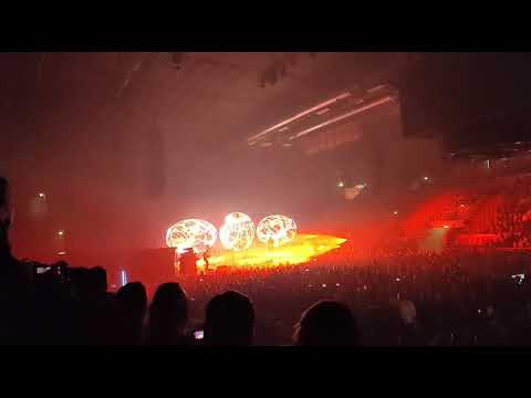 Jylli & Kuoppis - We cannot move 5.12.2024 @ Helsingin jäähalli