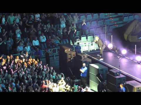 Videoclip de Männer Medley (Männer / Was soll das / Vollmond) (Live in Bochum / 2015) — Herbert Grönemeyer