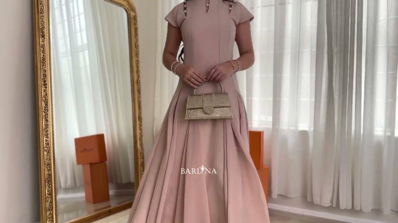 فستان لحمي أنيق مزين بتفاصيل لؤلؤية  - XXL
