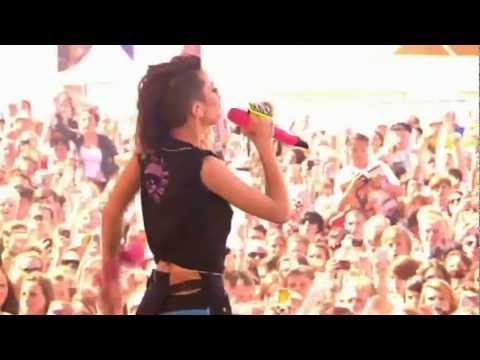 Cher Lloyd | Swagger Jagger (Live @ T4 On The Beach 07/10/11)