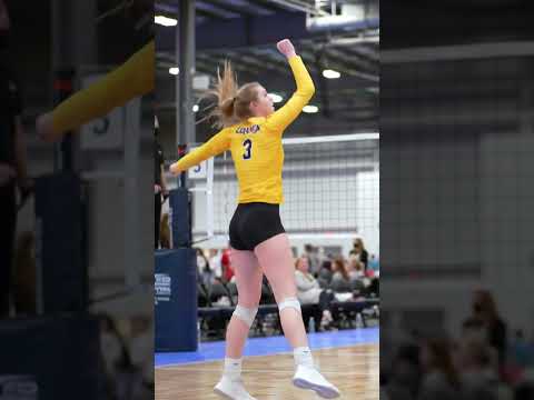 Beautiful volleyball woman #shorts #shortvideo #remix #dj #dance #love #music #volleyball #sports