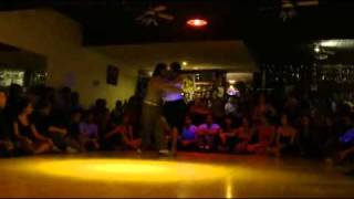 RODRIGO FONTI Y KARINA COLMEIRO EN LA MILONGA 10 "REMEMBRANZAS"