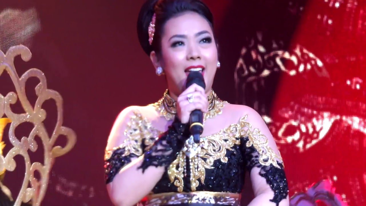 Download Mp3 Campursari Soimah GHODANE RONDHO dan kasetnya di Toko Terdekat Maupun di iTunes atau Amazon secara legal Download Mp3 Campursari Soimah