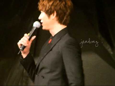 [fancam] 150611 Kyuhyun in press con machita sings listen to you