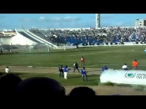Treze 1 x 0 Paysandu ( Torcida no início do jogo )