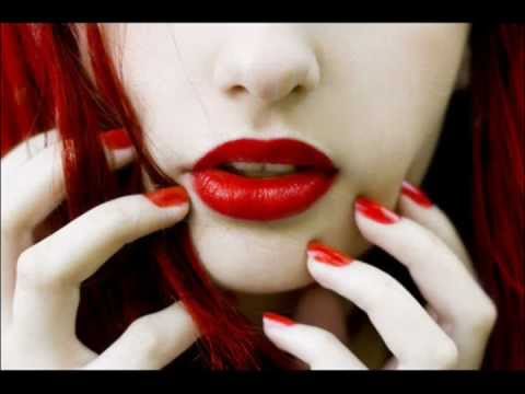 Luna Amară - Roşu Aprins Lyrics ( Versuri )