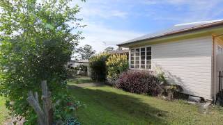 preview picture of video '11 Pine Street - Gympie (4570) Queensland by Matthew Condon'