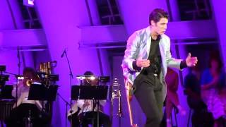 It takes two - Nick Jonas in Hairspray Musical HQ