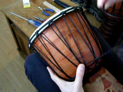 comment regler un djembe