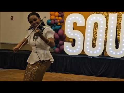 Promotional video thumbnail 5 for Violinist Camille