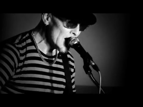 download lagu mp3 mp4 Dan Donovan, download lagu Dan Donovan gratis, unduh video klip Dan Donovan