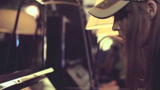 Jennie Abrahamson - The War