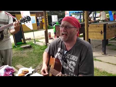 Spím v Obilí !!!  ZPÍVANÁ s Jam - Víkendy (Píseň Michala Tučného)