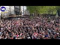 WOW! Leicester Square vol Ajax-fans gaat HELEMAAL LOS!