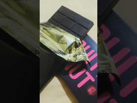 Amul Fruit 'N' Nut Dark Chocolate 🍫🍫🍫Ellarum Try cheyth nokkaneeee😊#shorts#chocolate