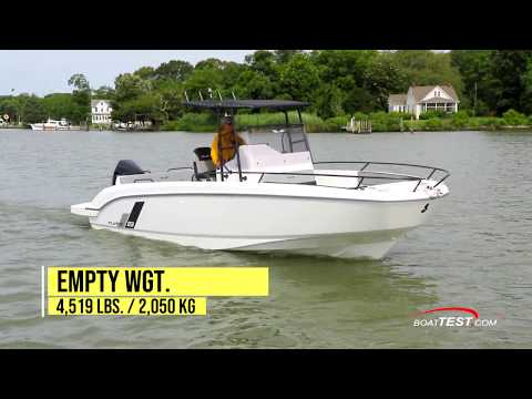 BENETEAU FLYER 8 (23) SPACEdeck Overview from BoatTest.com BENETEAU FLYER 8 (23) SPACEdeck Overview from BoatTest.com