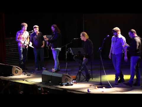 Al alba - Luis Eduardo Aute con Marwan, Funambulista, Ismael Serrano, Andrés Suarez y Luis Ramiro