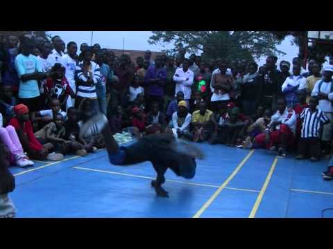 bboy thunderlegs vs bbou ambrose at breakfast 2011 finals.MTS