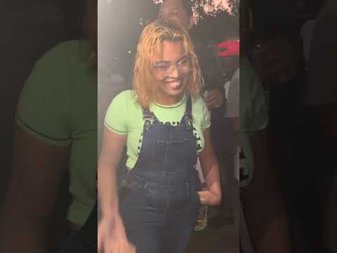 (Revancha)Stephany la rubia vs Yanet queen Batallón