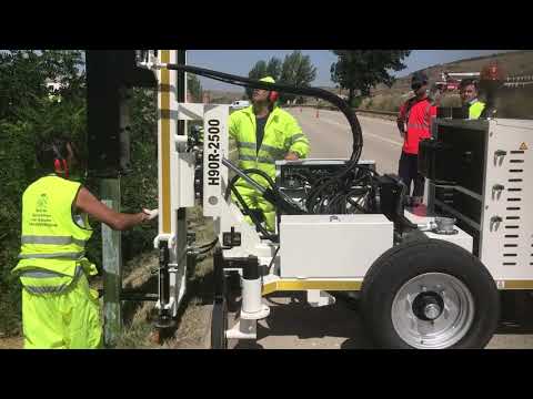 Kafar do barier, ciągniony na kołach,z napędem hydraulicznym, produkcja Francja
