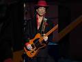 This Prince's Solo Is One Of The Best In Rock History #whilemyguitargentlyweeps