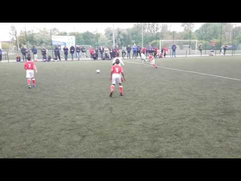 Benfika 🔴VS West ham⚪ u8 " final" 5/2  (tournois du club "stade everois racing club") 16 avril 2017