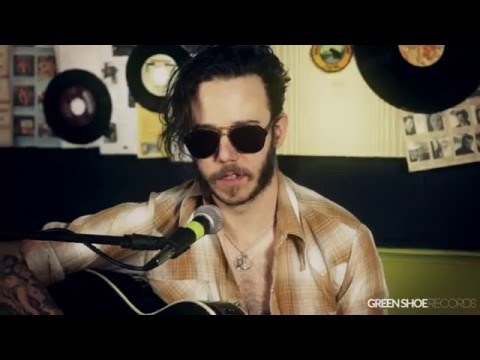 Jeremy David Baker - This Lullaby (Queens Of The Stone Age Cover) - Green Shoe Records Couch Session