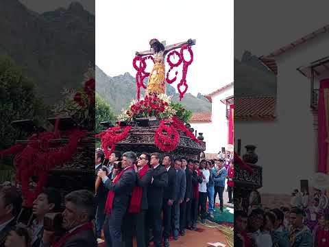 Necesitamos Apoyo en la Procesión Calca Cuzco Perú