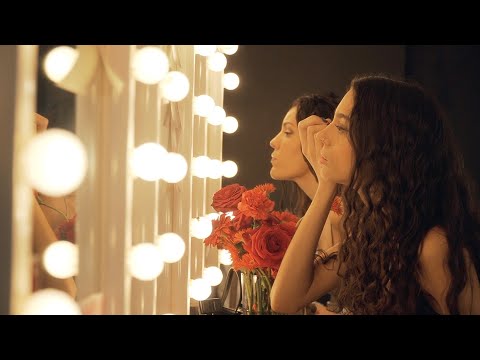 Las Migas y Elena Gadel - LOCA (videoclip oficial)