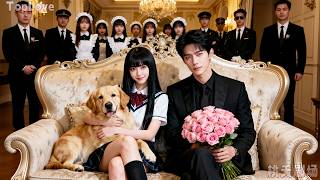 Om te voorkomen dat ze voor geluk aan een oude man zou worden uitgehuwelijkt, trouwt het meisje halsoverkop met de knappe man die ze redde toen ze van haar gearrangeerde huwelijk vluchtte. Ze had geen idee dat hij de erfgenaam was van de Huo-familie, de rijkste familie ter wereld, en vanaf dat moment werd ze vreselijk verwend!#MijnVriendIsEenHoopLiefje#KortDrama #drama #Dominante CEO #Liefde #puppy #PureLiefde