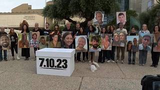 Israel: Angehörige der Opfer vom siebten Oktober gedenken, Wähler ziehen zu den Urnen