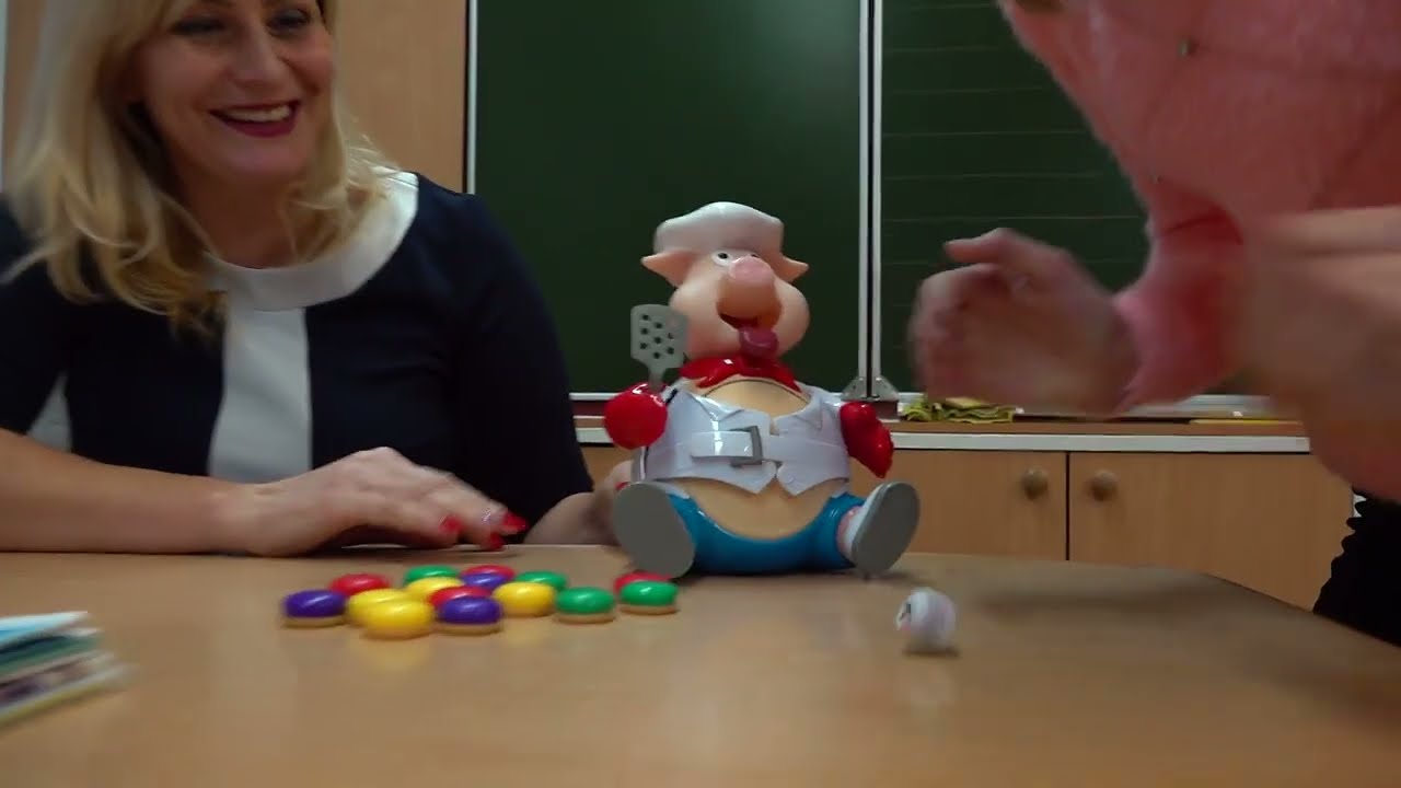 НАКОРМИ ПОРОСЁНКА ИЛИ ПРОИГРАЙ!!!!