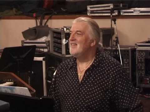 Jon Lord rehearsing and having fun with Deep Purple in 2000