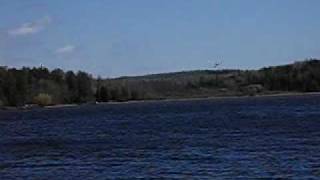 preview picture of video 'Crane Lake float plane landing'