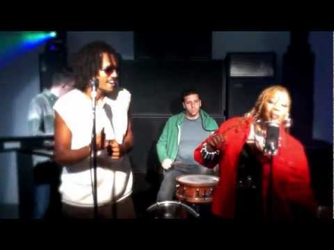 Jump Up And Down by Mike Cruz produces Inaya Day & Mark Shine